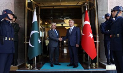 Millî Savunma Bakanı Hulusi Akar, Pakistan Savunma Bakanı Khawaja Muhammed Asif ile Bir Araya Geldi