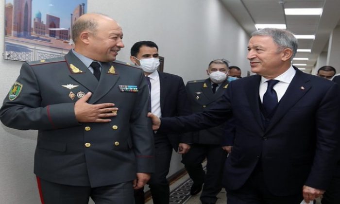 Millî Savunma Bakanı Hulusi Akar, Özbekistan Savunma Bakanı Korg. Bahadır Kurbanov ile Bir Telefon Görüşmesi Gerçekleştirdi